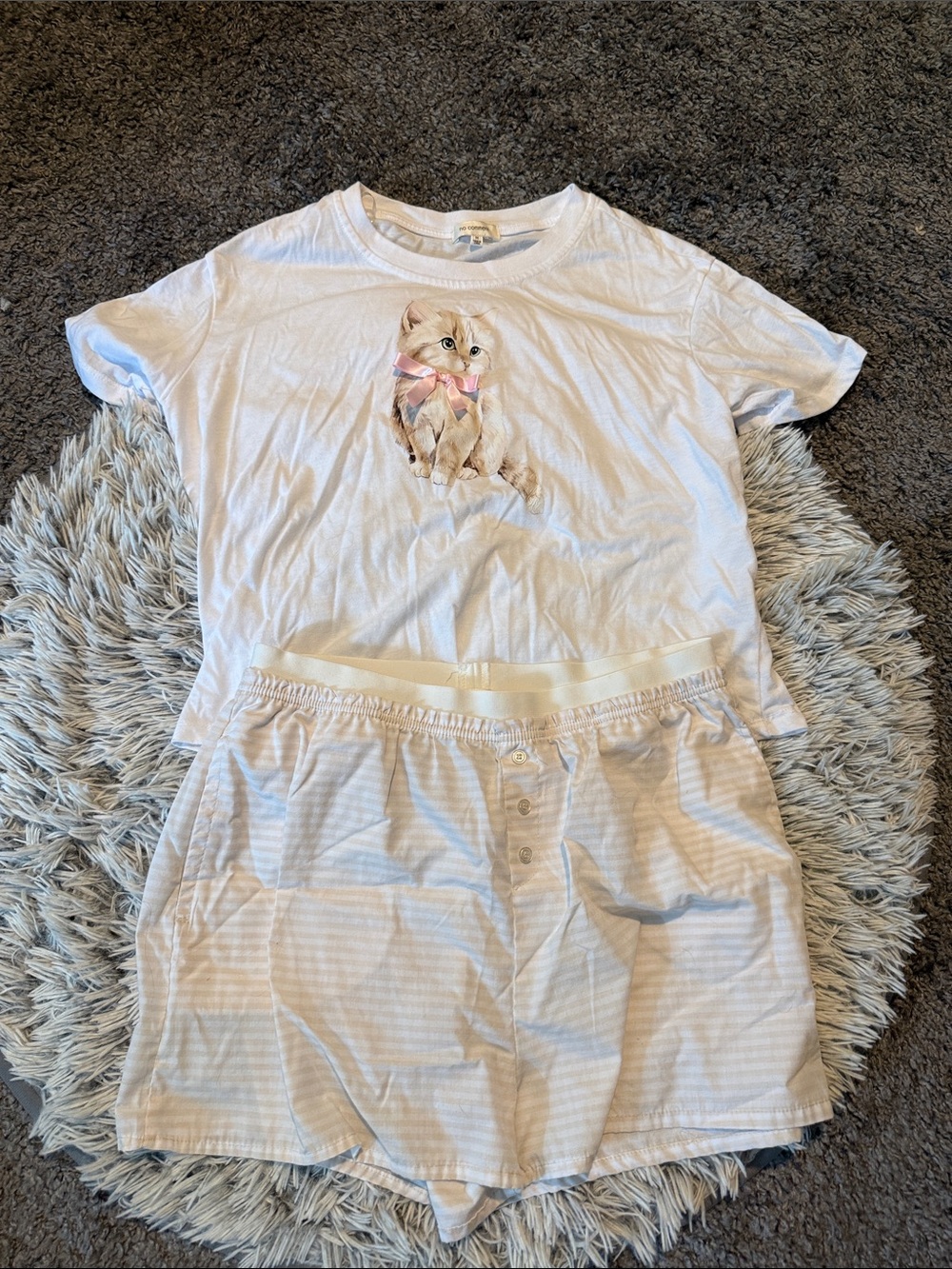 White Kitten Short Sleeve Pajama Set with Pink Bow Graphic